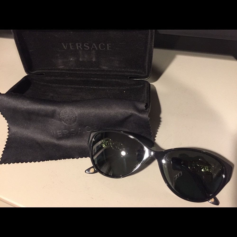 Versace Cat Eye Polarized sunglasses